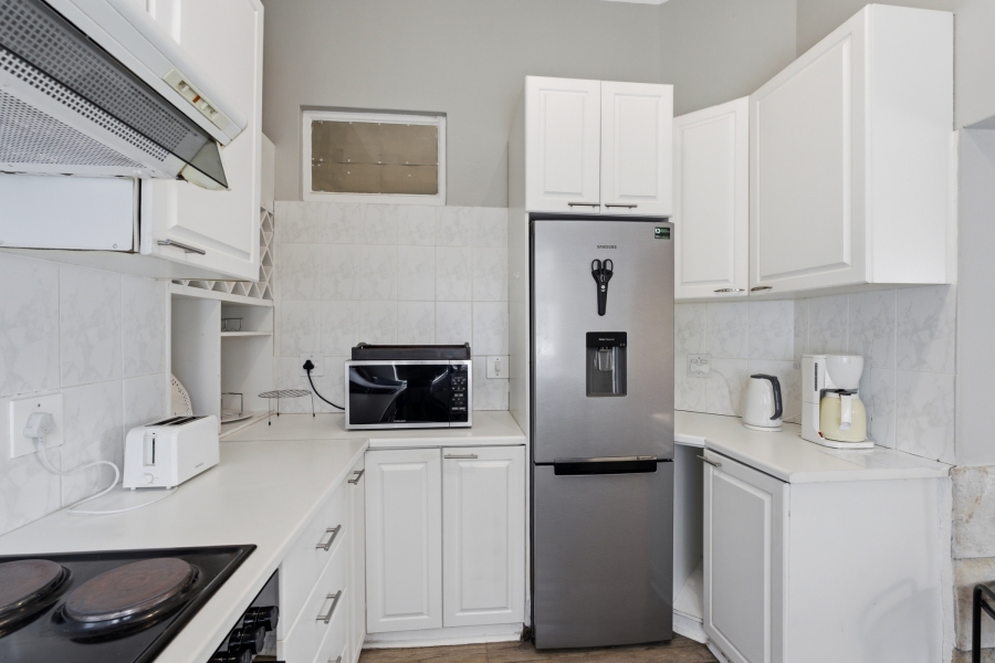 2 Bedroom Property for Sale in Sea Point Western Cape